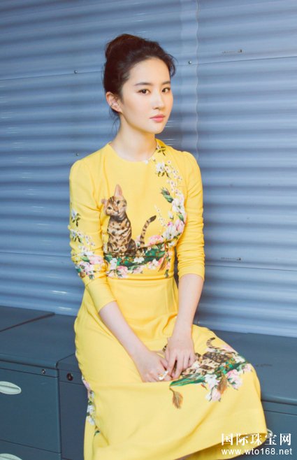 Ӱʮһl(f)(hu)CHAUMET๫Ů